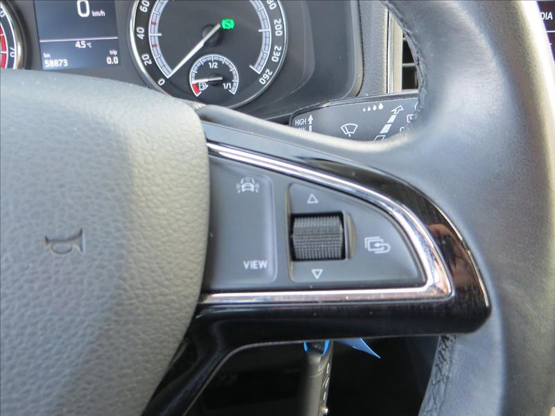 Škoda Karoq 1,5 TSI 110kW Ambition DSG ČR - fotka 18 z 22