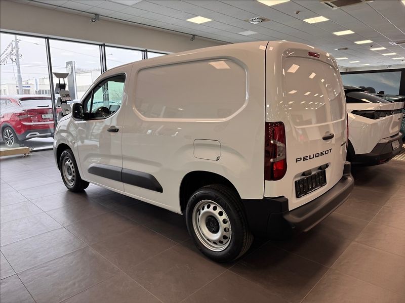 Peugeot Partner (2026) 1,2 FG L1 650  PT 110 S&S MN6 - fotka 3 z 7