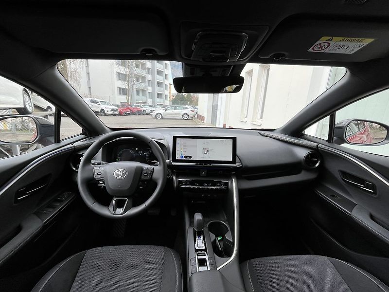 Toyota C-HR 2.0L PHEV Executive - fotka 28 z 29
