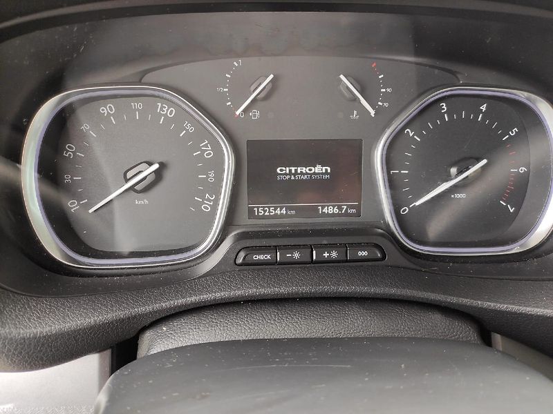 Citroën SpaceTourer (2017) 2.0 HDI MAN6 150k 1. majitel - fotka 14 z 33