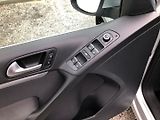 Volkswagen Tiguan (2012) 2.0 TDi  4x4 Track Webasto NAV - náhled 19