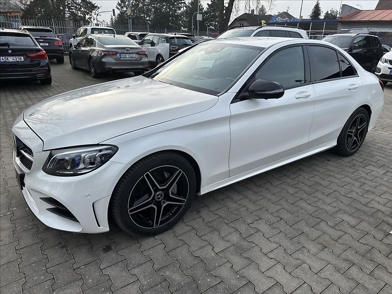 Mercedes-Benz Třídy C 180 AMG,Aut. multibeam - fotka 10 z 31