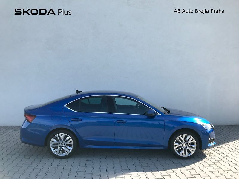 Škoda Octavia (2024) SELECTION TOP TD85/2.0 M6F - fotka 11 z 24