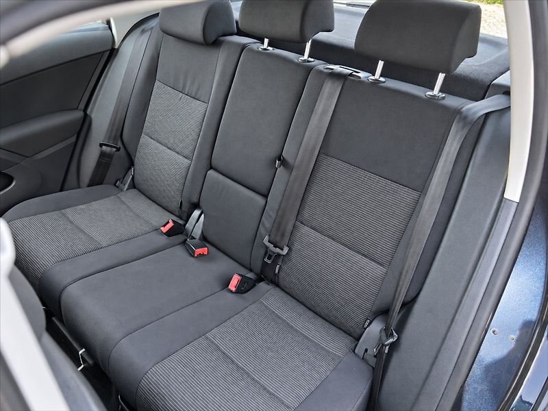 Volkswagen Tiguan 1,4 Tsi trend&Fun aut.klima - fotka 12 z 28