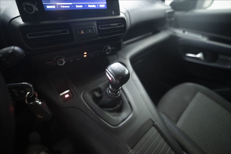 Peugeot Rifter 1,5 BlueHDi KAMERA 7 MÍST ČR - fotka 24 z 37