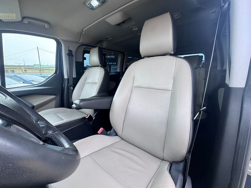 Ford Tourneo Custom (2013) 2,2D 114KW 8X  2X ŠOUP. SERVIS - fotka 21 z 50