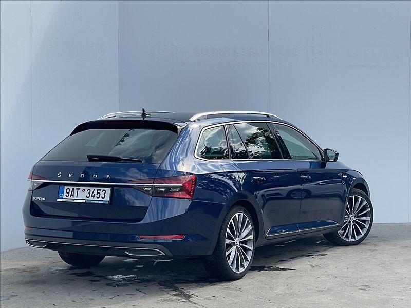Škoda Superb 2,0 TDI DSG Combi L&K TAŽNÉ - fotka 3 z 23