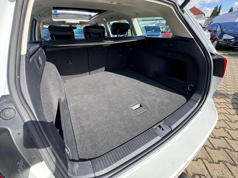 Volkswagen Passat (2017) B8 2,0 TDI 110 KW BEZ AD BLUE - fotka 40 z 50