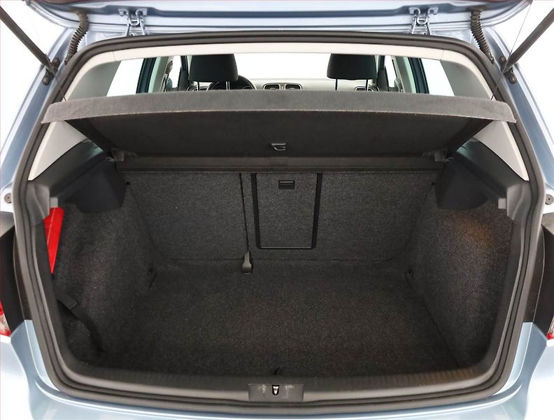 Volkswagen Golf (2012) 1.4 TSI, Park. senzory - fotka 11 z 17