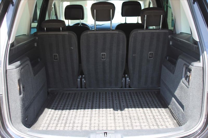Volkswagen Sharan 2,0 TDI  NAVIGACE,TAŽNÉ - fotka 27 z 33