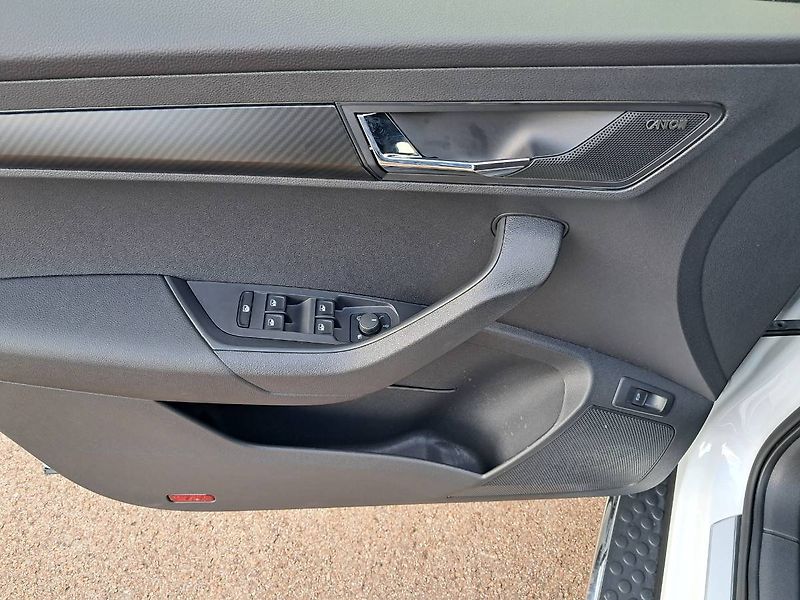 Škoda Karoq (2024) SportLine 1.5 TSI / 110KW  DSG - fotka 20 z 34