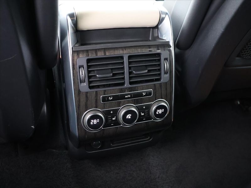 Land Rover Range Rover Sport 3,0 SDV6 215kW Kůže Kamera CZ - fotka 33 z 41