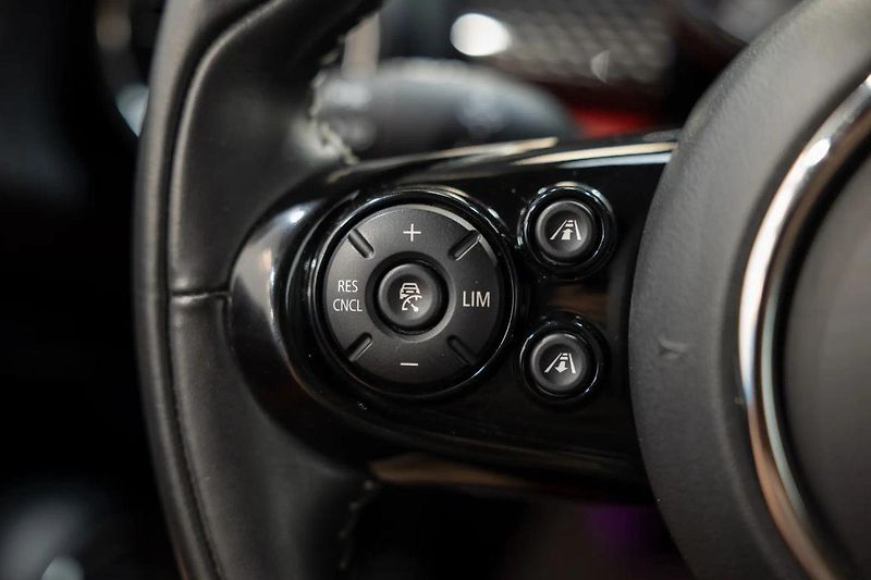 Mini Cooper S 2.0 141 kW - fotka 17 z 35