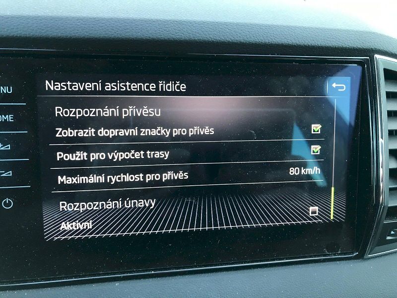 Škoda Karoq (2018) STYLE Plus 4X4 TDI 2.0/110KW 7 - fotka 20 z 28