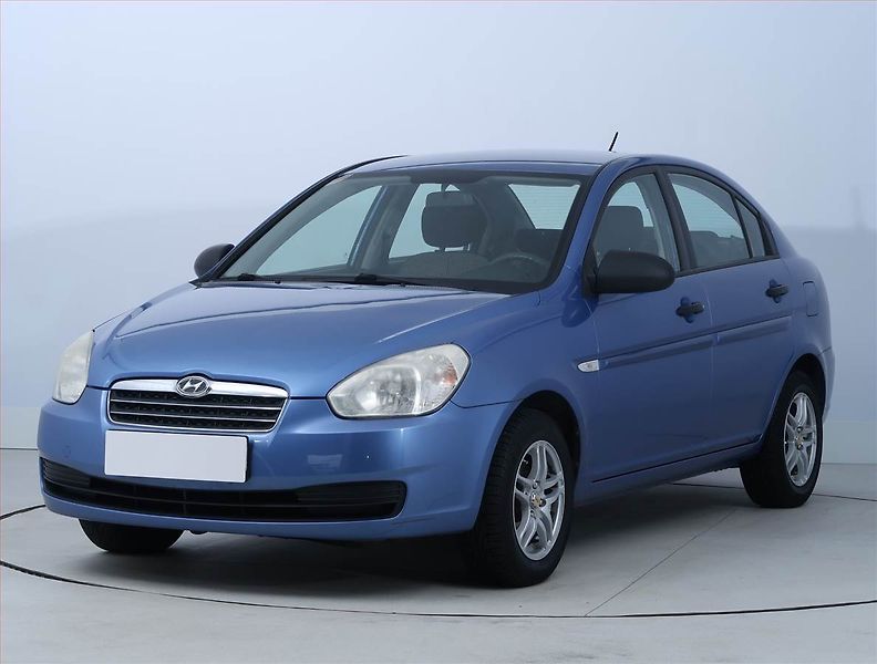 Hyundai Accent (2011) 1.4i, nová STK, dobrý stav - fotka 2 z 14