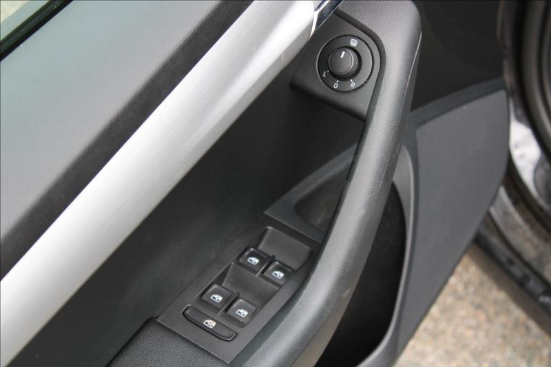 Škoda Octavia 1,5 TSi  AMBITION, DPH, ČR - fotka 14 z 29