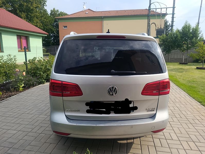 Volkswagen Touran (2015) 2.0TDI DSG-F1 PANORAMA  - fotka 4 z 20