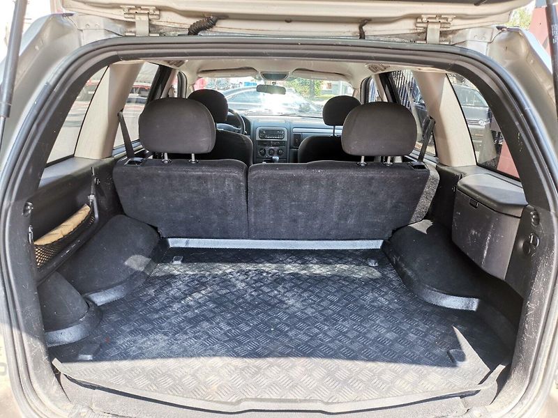 Jeep Grand Cherokee (2004) 4.0i R6 140kw 4x4 Tažné - fotka 18 z 26