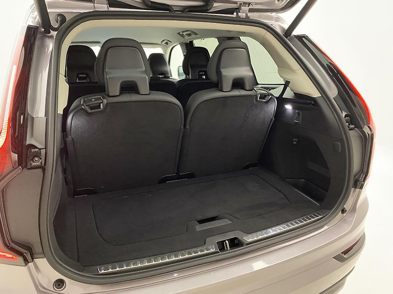 Volvo XC90 (2026) T8 AWD Plug-in DARK PLUS 7m - fotka 22 z 78