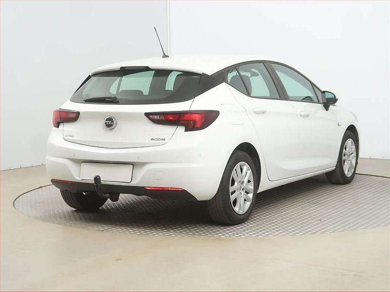 Opel Astra (2017) 1.0 Turbo, Tempomat - fotka 5 z 16
