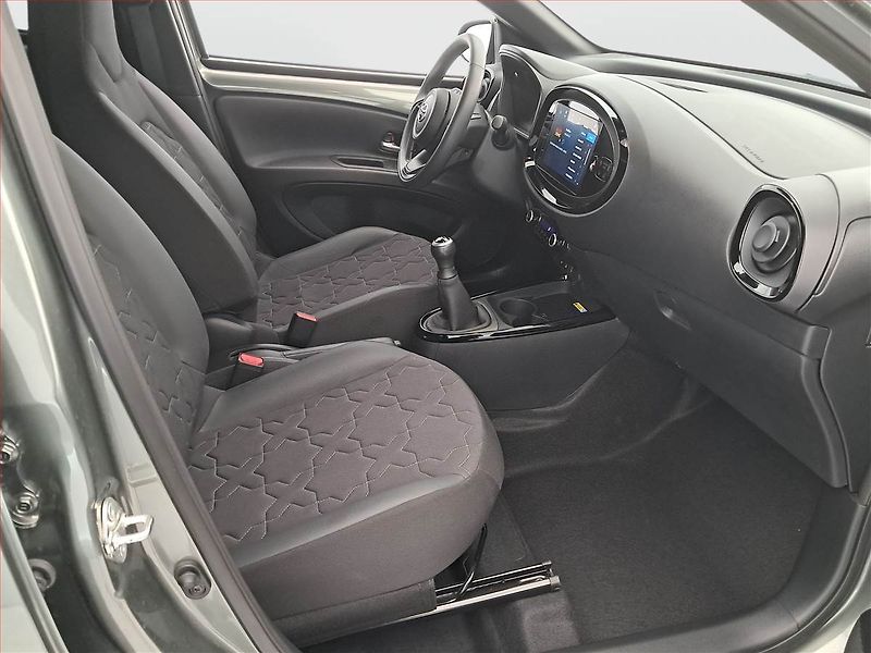 Toyota Aygo (2023) Selection x-cite 1.0 VVT-i, ČR - fotka 9 z 20