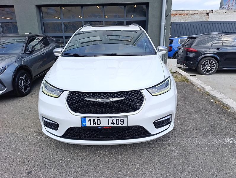 Chrysler Pacifica (2021) PINNACLE AWD 3,6 V6 - fotka 3 z 22