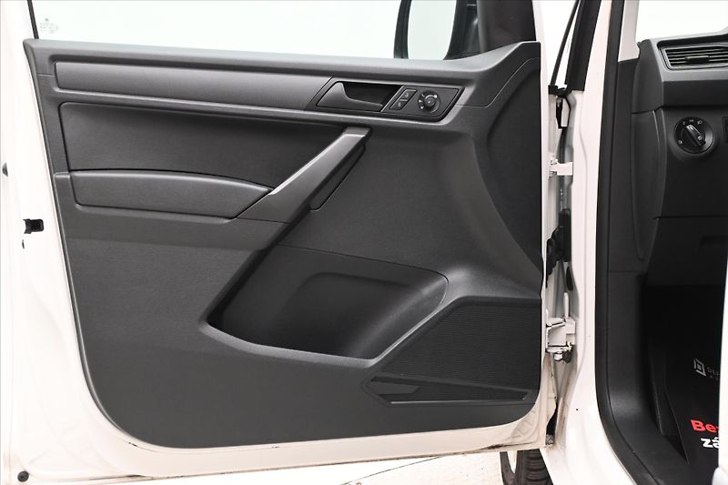 Volkswagen Caddy 2,0 TDI 75kW MAXI KLIMA - fotka 21 z 27
