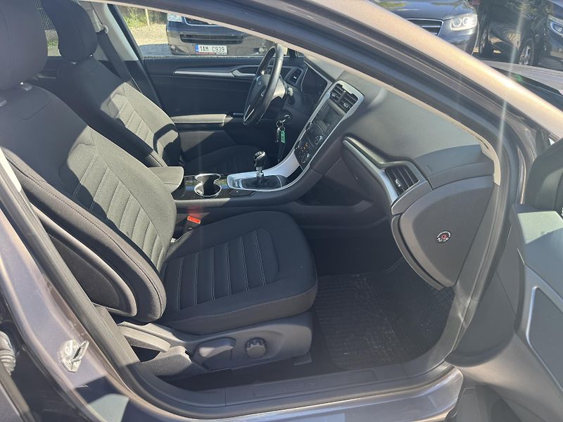 Ford Mondeo (2015) 1.5(118KW) 1MAJITEL,SERVISKA - fotka 28 z 45