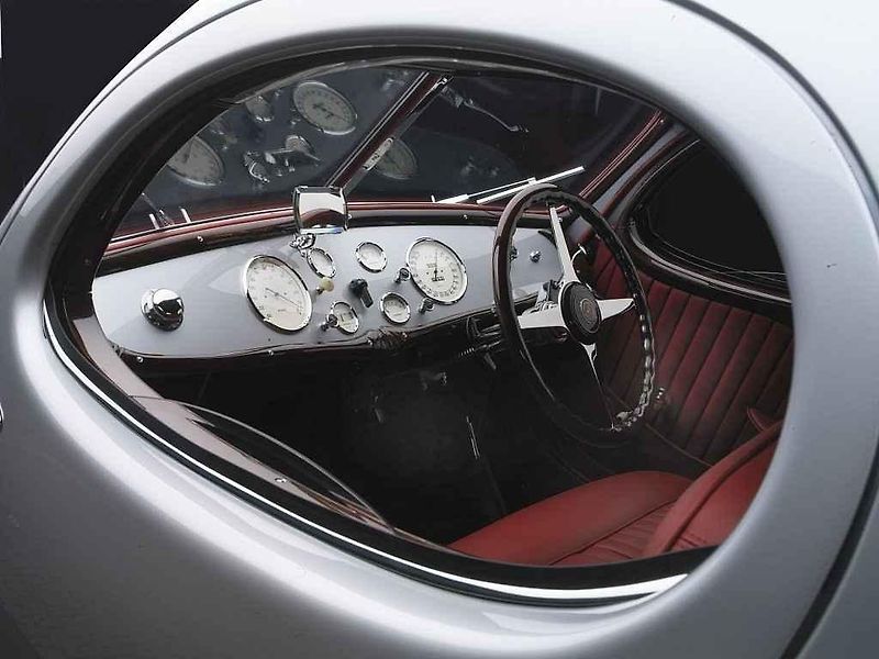 1938 Tatra T97, sbírka Lane Motor Museum.