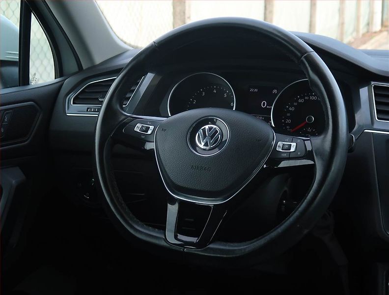 Volkswagen Tiguan Allspace (2020) 1.5 TSI - fotka 16 z 18