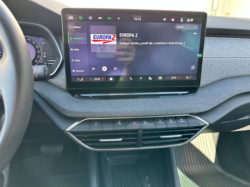 Škoda Octavia (2024) 1.5 TSI 110kW MHEV Top Selecti - fotka 14 z 24
