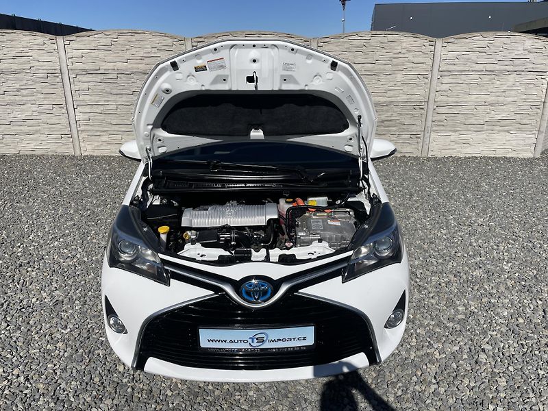 Toyota Yaris 1.5i 16v HYBRID 142TKM TOP 1A! - fotka 77 z 169