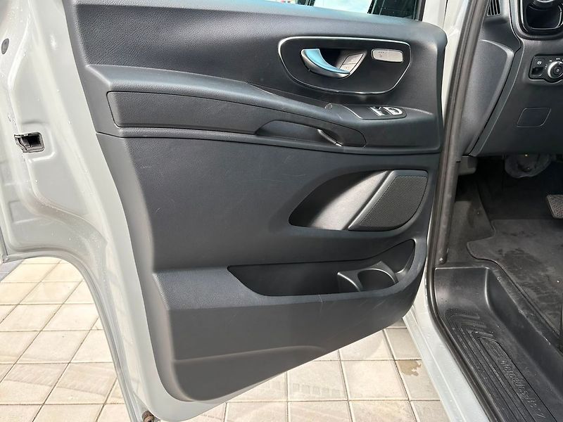 Mercedes-Benz Vito Tourer 116CDI Long 4Matic PRO - fotka 9 z 31