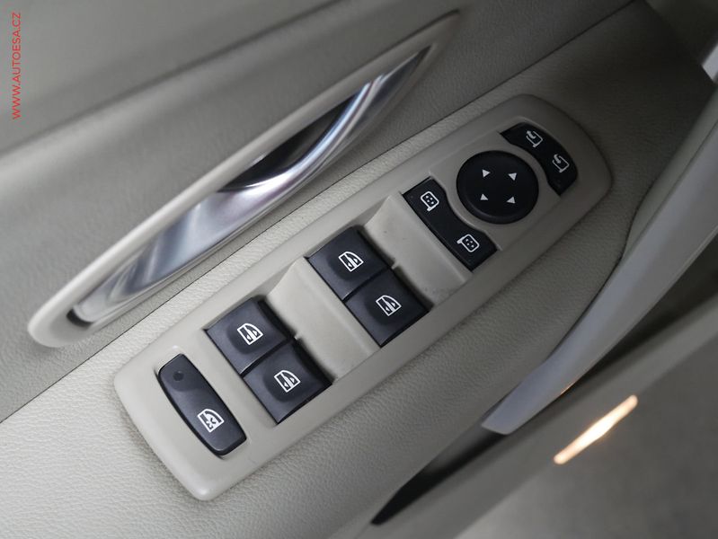 Renault Mégane (2010) 1.9 dCi, Navi, AC - fotka 18 z 18