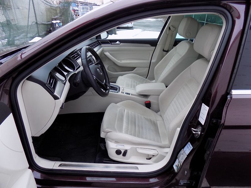 Volkswagen Passat (2017) 2.0TDI/DSG/4x4/NAVI/LED/ČR/ - fotka 12 z 42