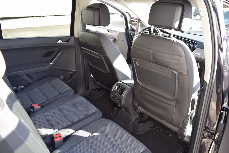 Volkswagen Touran (2018) 1.4TSI 110kw CLBMT 7MÍST LED  - fotka 45 z 48