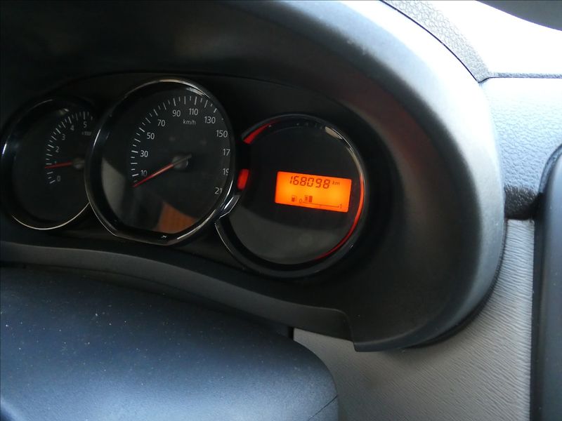 Dacia Dokker 1,6 i 75kW po servise,2 x pneu - fotka 31 z 39