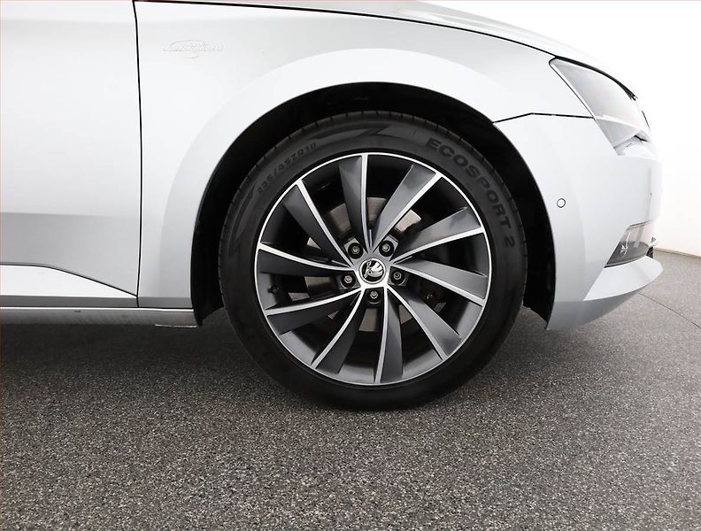 Škoda Superb (2016) Laurin&Klement 2.0 TDI - fotka 20 z 20