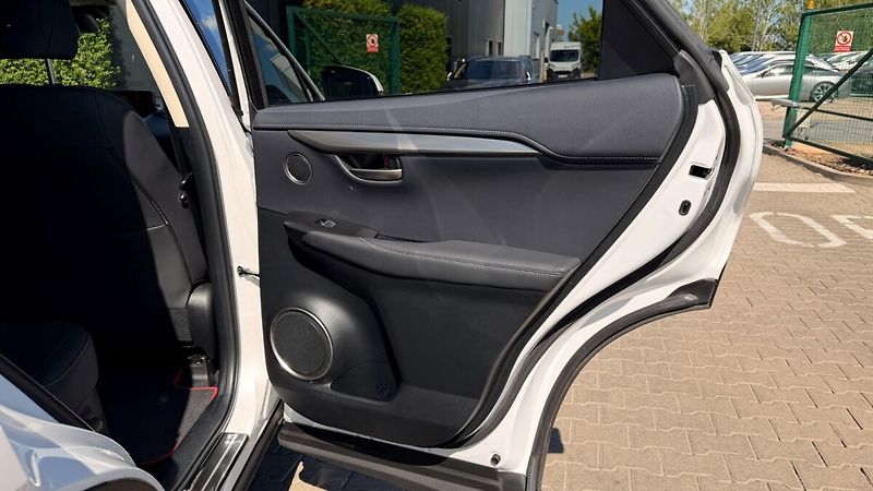Lexus NX 300h 300H 2,5 HEV PRESTIEGE SAFETY - fotka 22 z 25