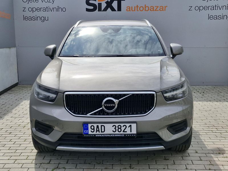 Volvo XC40  T2 Momentum PRO 1,5 (95 kW)  - fotka 2 z 5