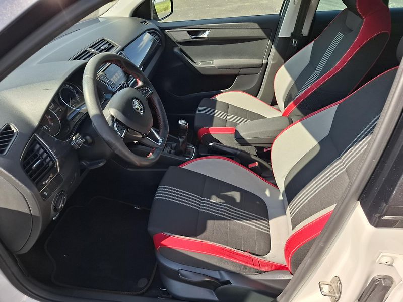 Škoda Fabia (2017) III MONTE CARLO 1.0TSi 70kW,au - fotka 7 z 16