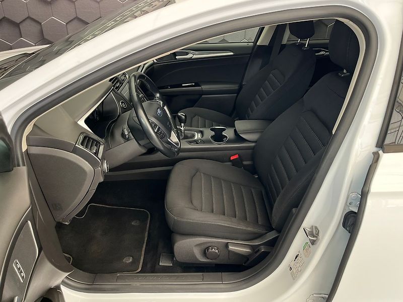 Ford Mondeo 110 kW, MANUÁL, TAŽNÉ - fotka 29 z 69