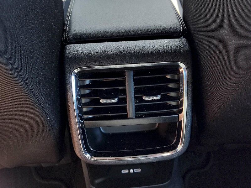 Škoda Octavia (2023) Combi Scout 2,0 Tdi 147 Kw 4x4 - fotka 27 z 36