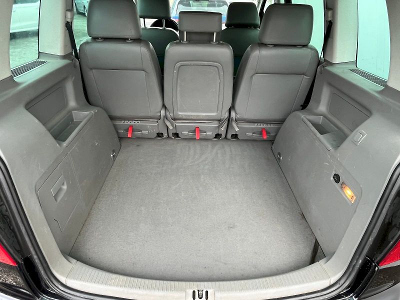 Volkswagen Touran (2004) 2.0 TDI 103 kW DSG Highline - fotka 9 z 23