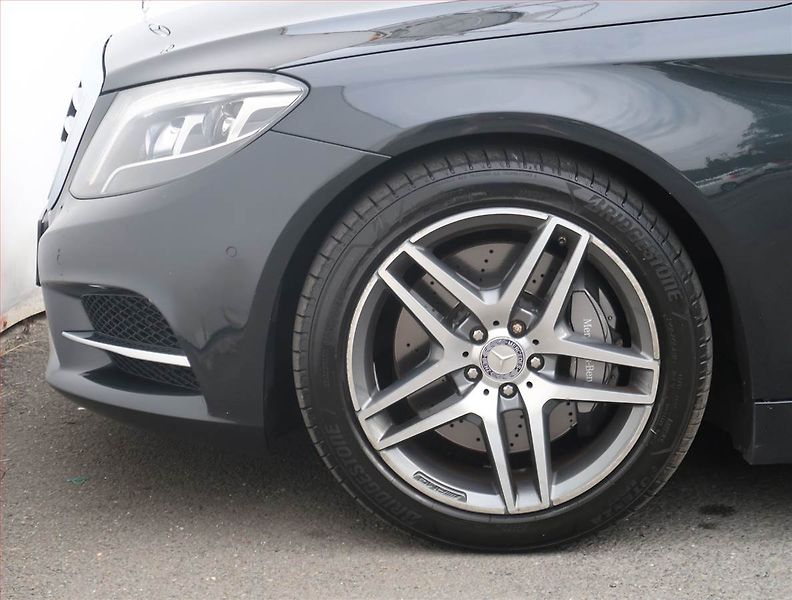 Mercedes-Benz Třídy S (2014) AMG Paket S 500 4MATIC, 4X4 - fotka 15 z 28