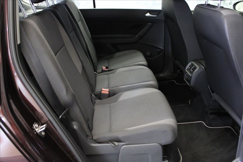 Volkswagen Touran 1,2 TSI 1.majitel - fotka 11 z 31