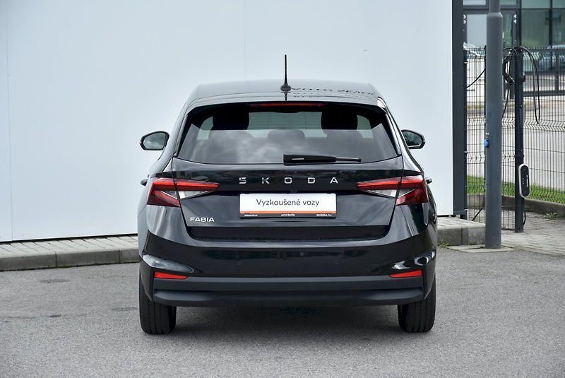 Škoda Fabia (2024) Top Selection 1.0 TSI 85kW - fotka 10 z 32