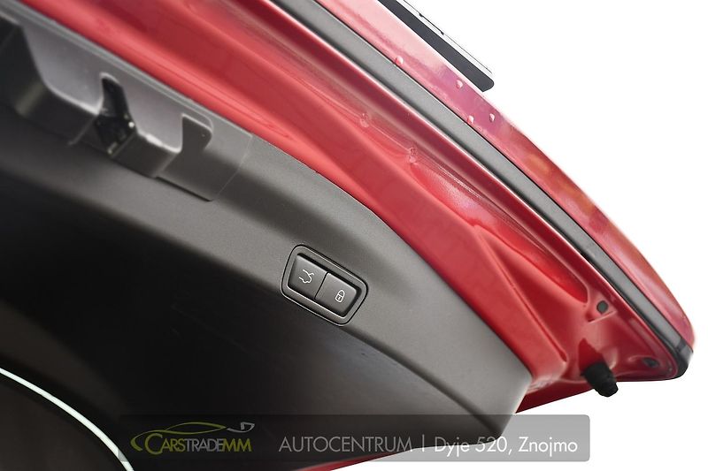 Alfa Romeo Stelvio 2.0 Q4 VELOCE - fotka 46 z 52