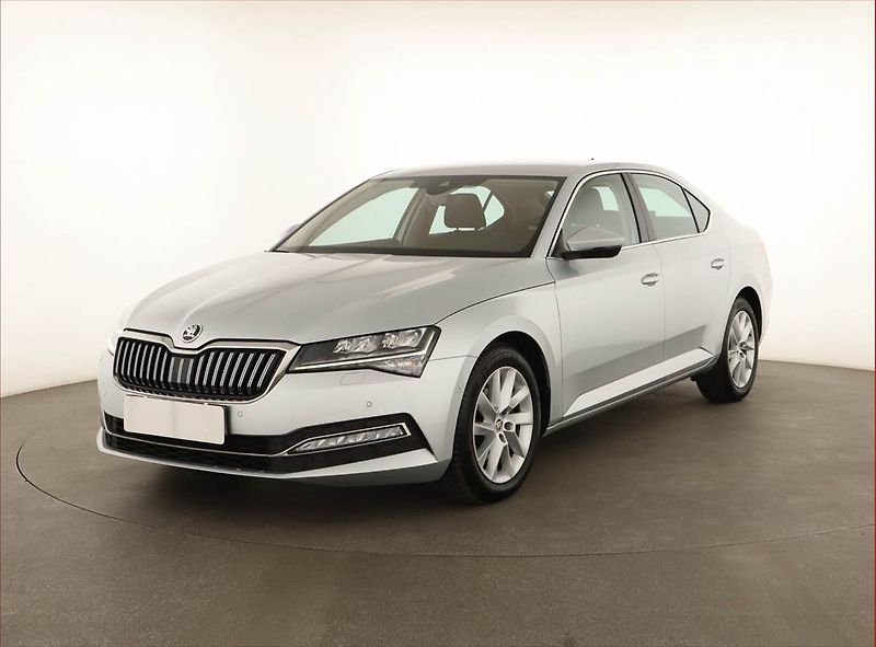 Škoda Superb (2022) Style 2.0 TDI - fotka 2 z 20