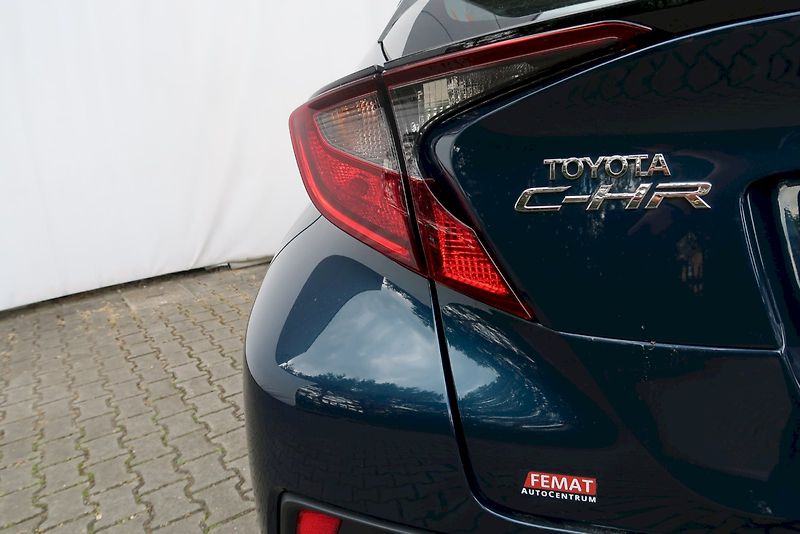 Toyota C-HR (2023) Comfort Business 1,8  Hybrid e - fotka 25 z 27